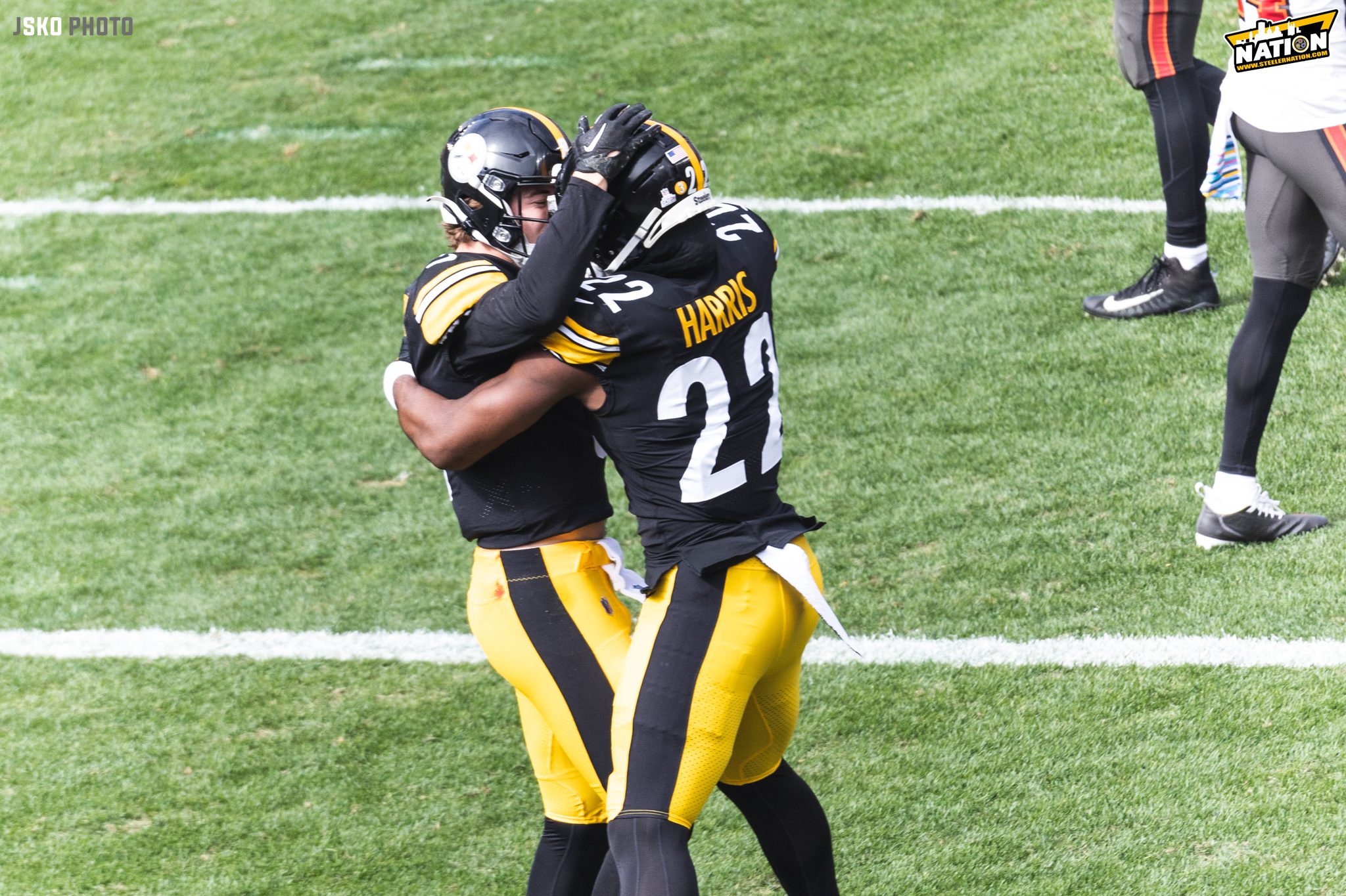 Steelers' Harris and Pickett