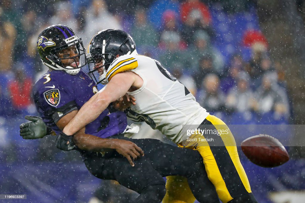 Steelers T.J. Watt hits Ravens Robert Griffin III