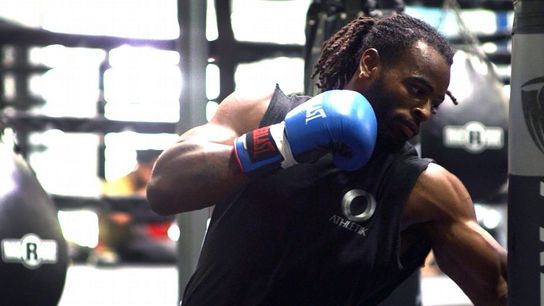 Steelers running back Najee Harris Boxing in the offseason Steelers running back Najee Harris Boxing in the offseason