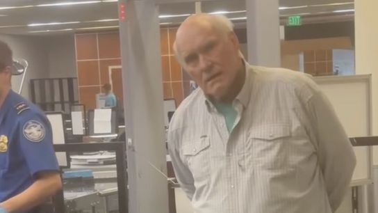Steelers' Terry Bradshaw Sparks Chaos With Furious Airport Rant Caught On Camera (Steelers News)