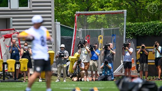 Steelers' Aaron Rodgers Steelers' Aaron Rodgers