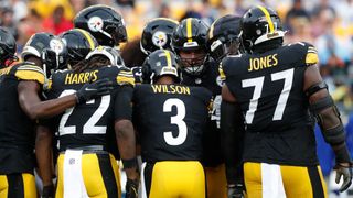 Steelers' Fatal Offensive Flaw Is Exposed And It Has Nothing To Do With The Quarterback Situation (Steelers News). Photo by USA Today