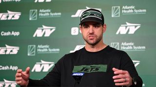 Steelers' TJ Watt Gets Respectful Warning From Jets Offensive Coordinator Tanner Engstrand (Steelers News). Photo by Bill Kostroun / NY Post