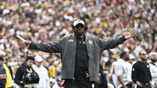 Steelers Fans Receive The Alarming Truth About Pittsburgh's Locker Room Ahead Of Week 13: "Not Good" (Steelers News). Photo by AP Photo