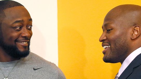 "The Definition Of Insanity": James Harrison Still Not Happy With Steelers' Mike Tomlin (Steelers News)