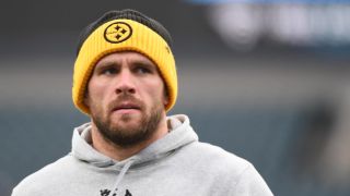 Legal Expert Sends Warning As Steelers Could Be At Risk After TJ Watt Health Mistake (Steelers News). Photo by Eric Hartline / Imagn Images