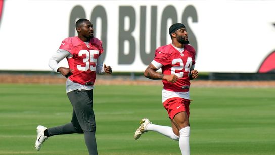 Steelers Jamel Dean and Carlton Davis