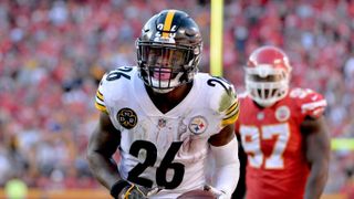Ex-Steelers RB Le'Veon Bell Detailed His Viral Contract Dispute With Pittsburgh: “I Want To Play” (Steelers News). Photo by Denny Medley / USA Today Sports