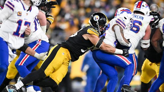 Steelers lineback Alex Highsmith tackles Bills running back Ray Davis during Pittsburgh's 26-7 loss in Week 13 of the 2025 NFL Regular Season.