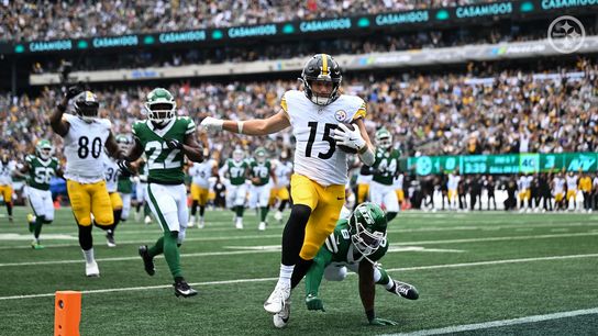 Ben Skowronek strolls into the endzone for his first touchdown as a member of the Steelers in Week 1 of the 2025 Regular Season.