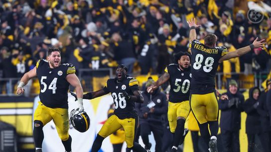 The Steelers run onto the field in celebration after a missed field goal by the Ravens in Week 18 of the 2025 NFL Regular Season.
