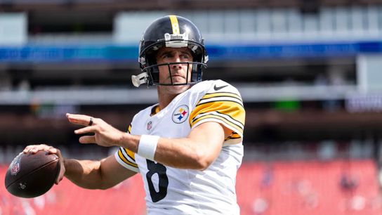 Pittsburgh Steelers QB Aaron Rodgers looks to pass prior to an NFL football game against the New England Patriots at Gillette Stadium in Foxborough, Massachusetts.