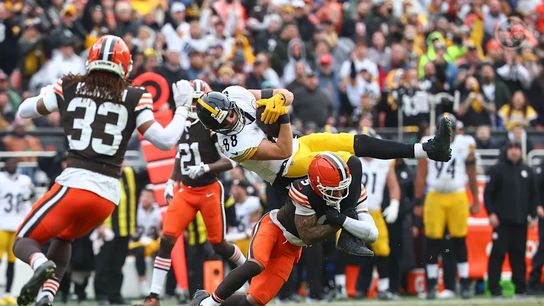 Steelers tight end Pat Freiermuth (88) during a regular season matchup between the Pittsburgh Steelers and Cleveland Browns.