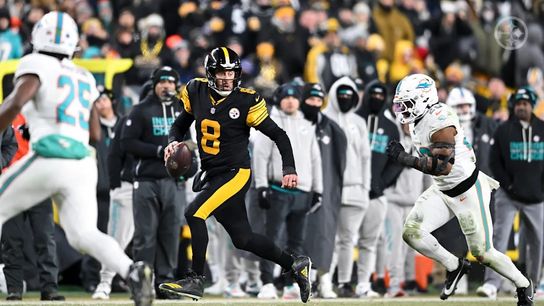 Steelers quarterback Aaron Rodgers (8) during a regular season matchup between the Pittsburgh Steelers and Miami Dolphins.