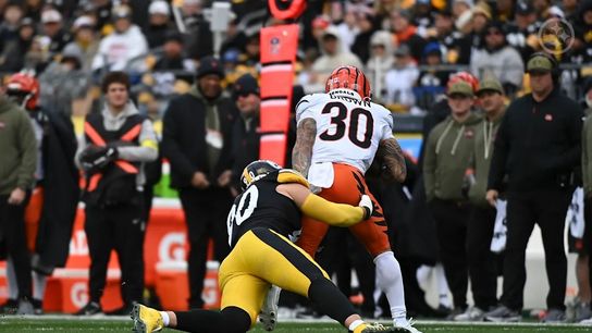 Steelers linebacker T.J. Watt (90) during a regular season matchup between the Pittsburgh Steelers and Cincinnati Bengals. Steelers linebacker T.J. Watt (90) during a regular season matchup between the Pittsburgh Steelers and Cincinnati Bengals.