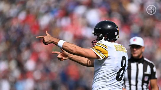 Steelers Quarterback Aaron Rodgers during a regular season game against the New England Patriots. Steelers' Aaron Rodgers