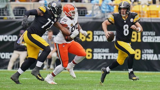 Steelers Quarterback Aaron Rodgers