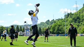 Steelers Gain Huge Praise From Former NFL QB Who Goes On Incredible Pro-Pittsburgh Rant (Steelers News). Photo by Karl Roser / Pittsburgh Steelers