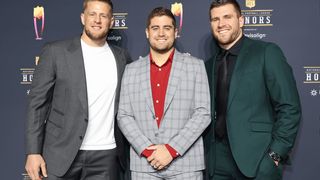 Pittsburgh Steelers Fans Rejoice: JJ Watt Is Finally Part Of Steeler Nation (Pittsburgh Steelers). Photo by Sporting News