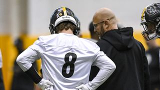 Steelers Rookie QB1 Kenny Pickett Getting Actively Involved In Play-Calling (Kenny Pickett News)