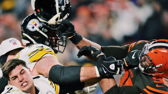 Myles Garrett Physically Assaults Mason Ruldoph with Helmet (Steelers News)
