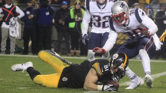 Steelers TE Jesse James