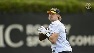 Steelers Rookie Kenny Pickett Reveals His Relationship With 2 Hall Of Fame QBs in Peyton Manning and Dan Marino (Kenny Pickett News)