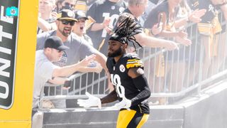 Re-Signing Steelers' Diontae Johnson Continues To Be Extremely Difficult With Scorching Wide Receiver Market in 2022 (Steelers News)