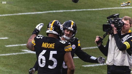 Steelers OT Dan Moore Jr. and QB Kenny Pickett