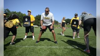Steelers Host First of Three Training Camps for Women (Steelers News)
