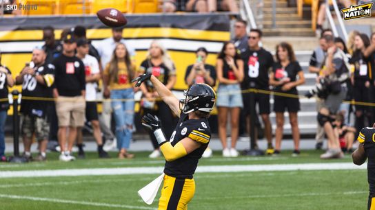 Kenny Pickett throws a deep ball during offseason workouts Steelers Kenny Pickett