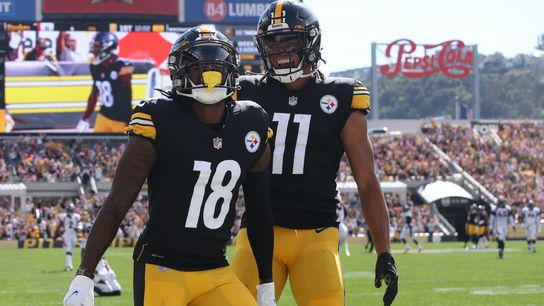 Pittsburgh Steelers wide receivers Diontae Johnson (#18) and Chase Claypool (#11) celebrate at Heinz Field. | The Athletic
Pittsburgh Steelers wide receivers Diontae Johnson (#18) and Chase Claypool (#11) celebrate at Heinz Field. | The Athletic