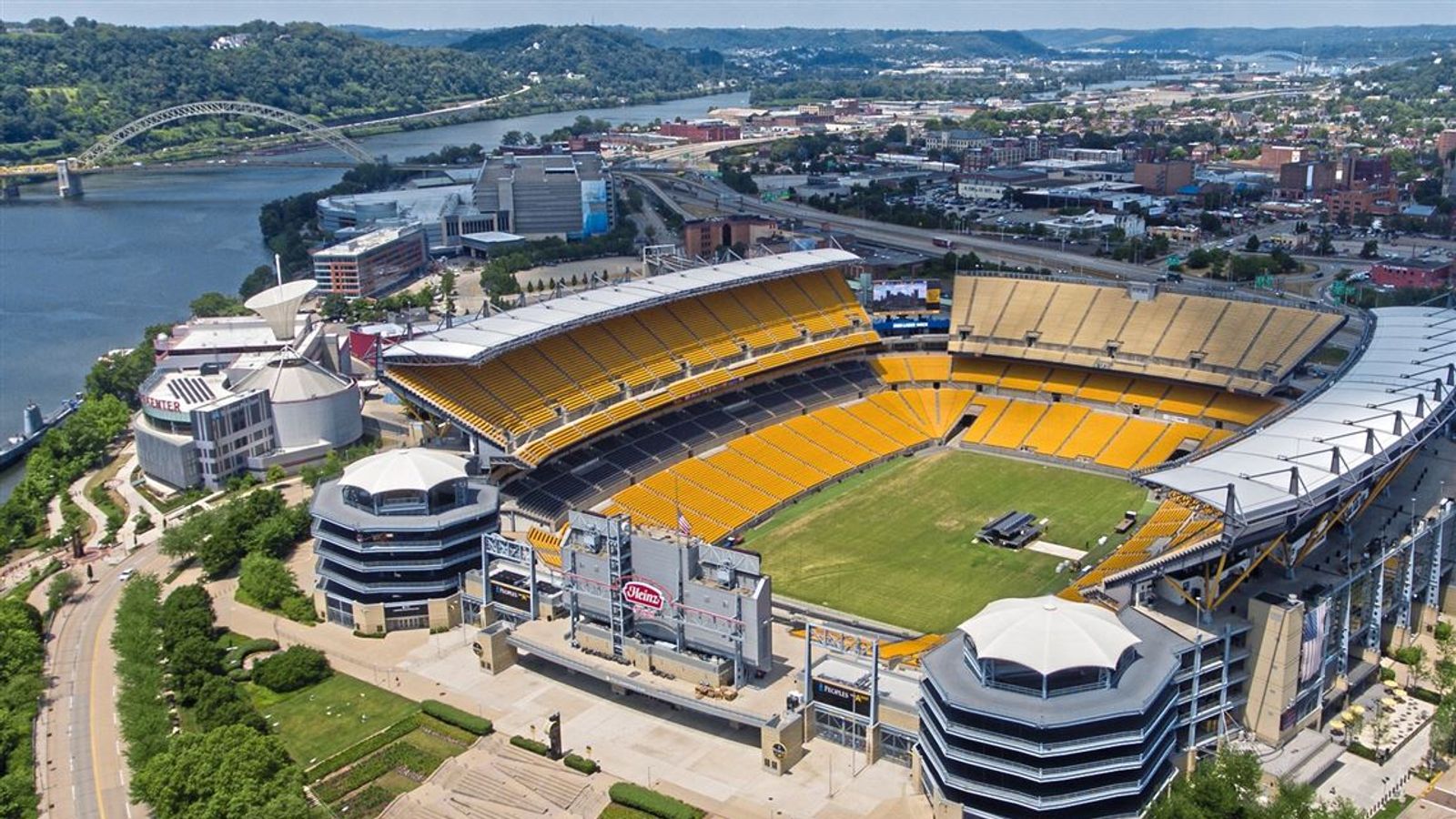 The Mobile Game That Actually Holds Up Between Steelers Drives (Steelers). Photo by Morgan Timms / Post-Gazette