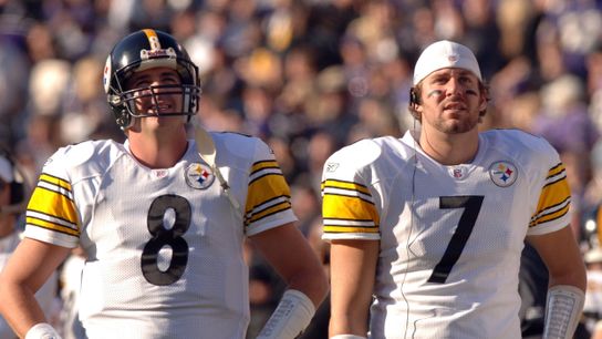 Ben Roethlisberger (right) replaced Tommy Maddox as the Steelers’ starting quarterback after Maddox suffered an elbow injury two games into the 2004 season. (George Bridges / Getty Images)
Steelers Ben Roethlisberger