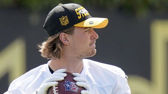 Pittsburgh Steelers Kenny Pickett Pittsburgh Steelers Kenny Pickett