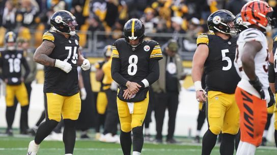 Report: Wrist Injury To Steelers' Aaron Rodgers Is Much Worse Than Originally Thought (Steelers News)