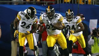 Steelers' Ike Taylor Tells Heartwarming Story About What Deshea Townsend Did For Him During His Rookie Year (Steelers News). Photo by Al Bello / Getty Images