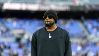 Adam Schefter Gives Steelers Fans Critical Update About Mike Tomlin's Job Security In Pittsburgh (Steelers News). Photo by Michael Owens / Getty Images