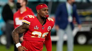 Steelers' Le'Veon Bell Was Infuriated By The Way Chiefs' Andy Reid Betrayed Him (Steelers News). Photo by  Steve Luciano / AP