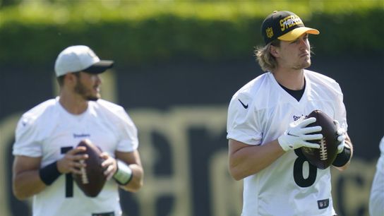 Pittsburgh Steelers Mitch Trubisky Kenny Pickett Pittsburgh Steelers Mitch Trubisky Kenny Pickett