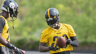 Steelers' Patrick Peterson Motivated To Likely Put Retirement On Hold After Developing A Relationship With Mike Tomlin (Steelers News). Photo by Benjamin B. Braun Post Gazette