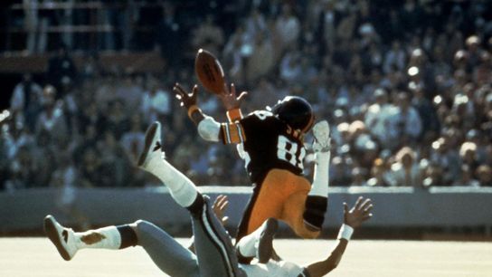 The most acrobatic catch in Super Bowl history began at the Steelers’ 46-yard line where Swann first leapt for a Terry Bradshaw pass. Soaring over Dallas cornerback Mark Washington, Swann tipped the ball ahead at midfield, then lunged forward to catch the ball at the Cowboys’ 44. The most acrobatic catch in Super Bowl history began at the Steelers’ 46-yard line where Swann first leapt for a Terry Bradshaw pass. Soaring over Dallas cornerback Mark Washington, Swann tipped the ball ahead at midfield, then lunged forward to catch the ball at the Cowboys’ 44.