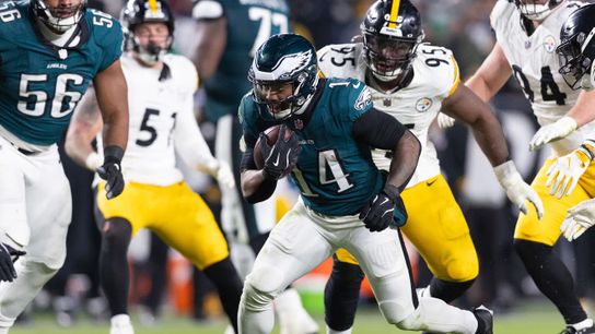 Steelers' Kenneth Gainwell Quickly Emerging As Top Special Teams Option (Steelers News)