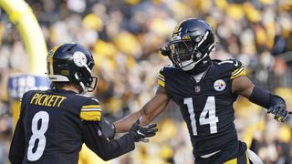Steelers Quarterback Kenny Pickett Raved About George Pickens Rare Athletic Ability (George Pickens). Photo by Matt Freed / Associated Press