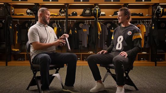 Pittsburgh Steelers Ben Roethlisberger Kenny Pickett Pittsburgh Steelers Ben Roethlisberger Kenny Pickett