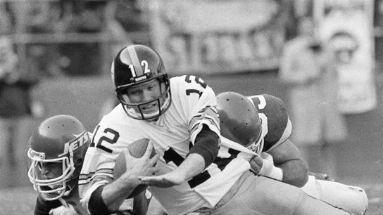 Pittsburgh Steelers QB Terry Bradshaw Hugs The Dirt After The New Jets Tackled Him Trying To Run Dec 10, 1983 At Shea Stadium Pittsburgh Steelers QB Terry Bradshaw Hugs The Dirt After The New Jets Tackled Him Trying To Run Dec 10, 1983 At Shea Stadium