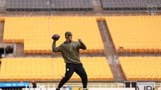 Report: Steelers' Aaron Rodgers Looked "Really Good" In Practice Setting Stage To Play Sunday (Steelers News). Photo by Harrison Barden / Pittsburgh Steelers