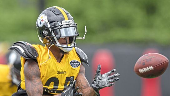 Steelers former cornerback, Artie Burns Steelers former cornerback, Artie Burns