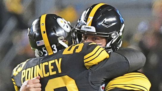 Pittsburgh Steelers Ben Roethlisberger and Maurkice Pouncey Pittsburgh Steelers Ben Roethlisberger and Maurkice Pouncey