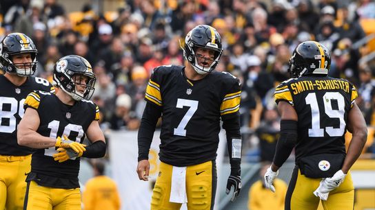 Steelers' JuJu Smith-Schuster and Ben Roethlisberger Steelers' JuJu Smith-Schuster and Ben Roethlisberger